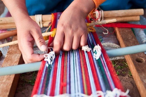 Traditioneel weven op Taquile